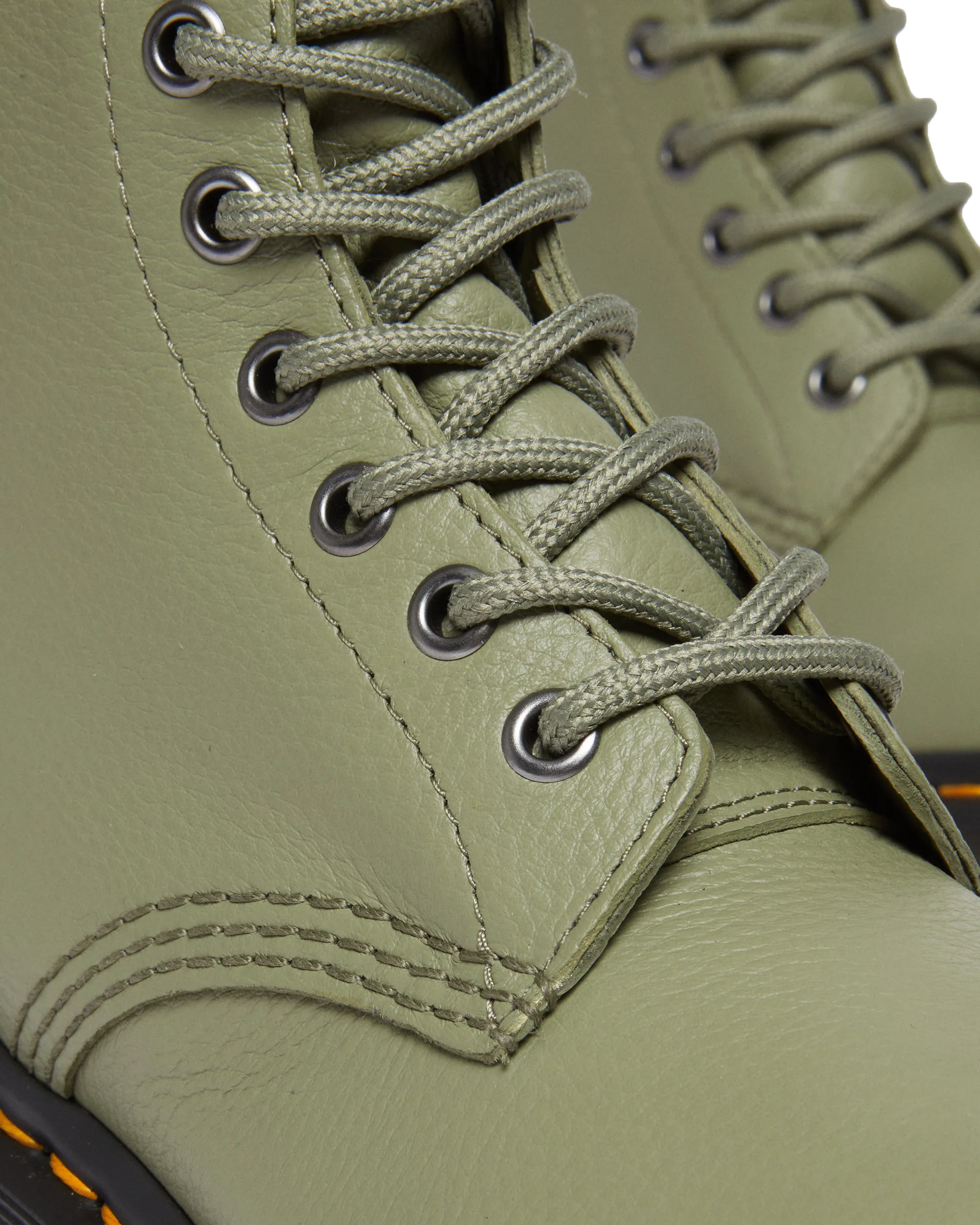 1460 Pascal Virginia Boost in Muted Olive