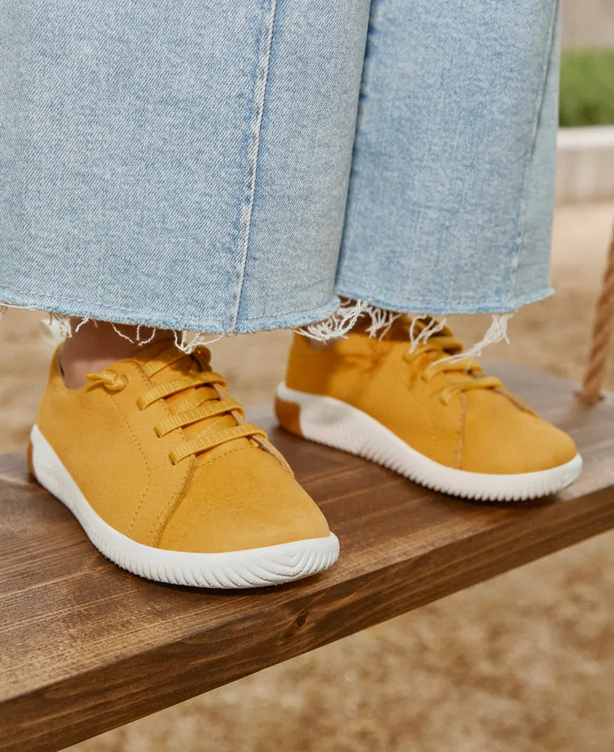Big Kids' KNX Leather Sneaker  |  Gold Flame/Star White