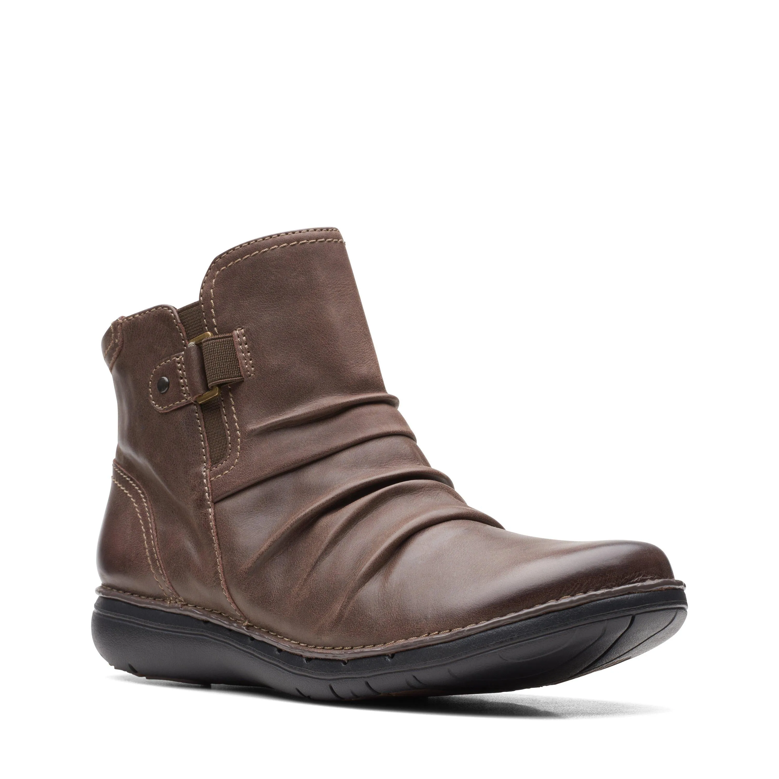 Clarks Un Loop Top in Brown Leather