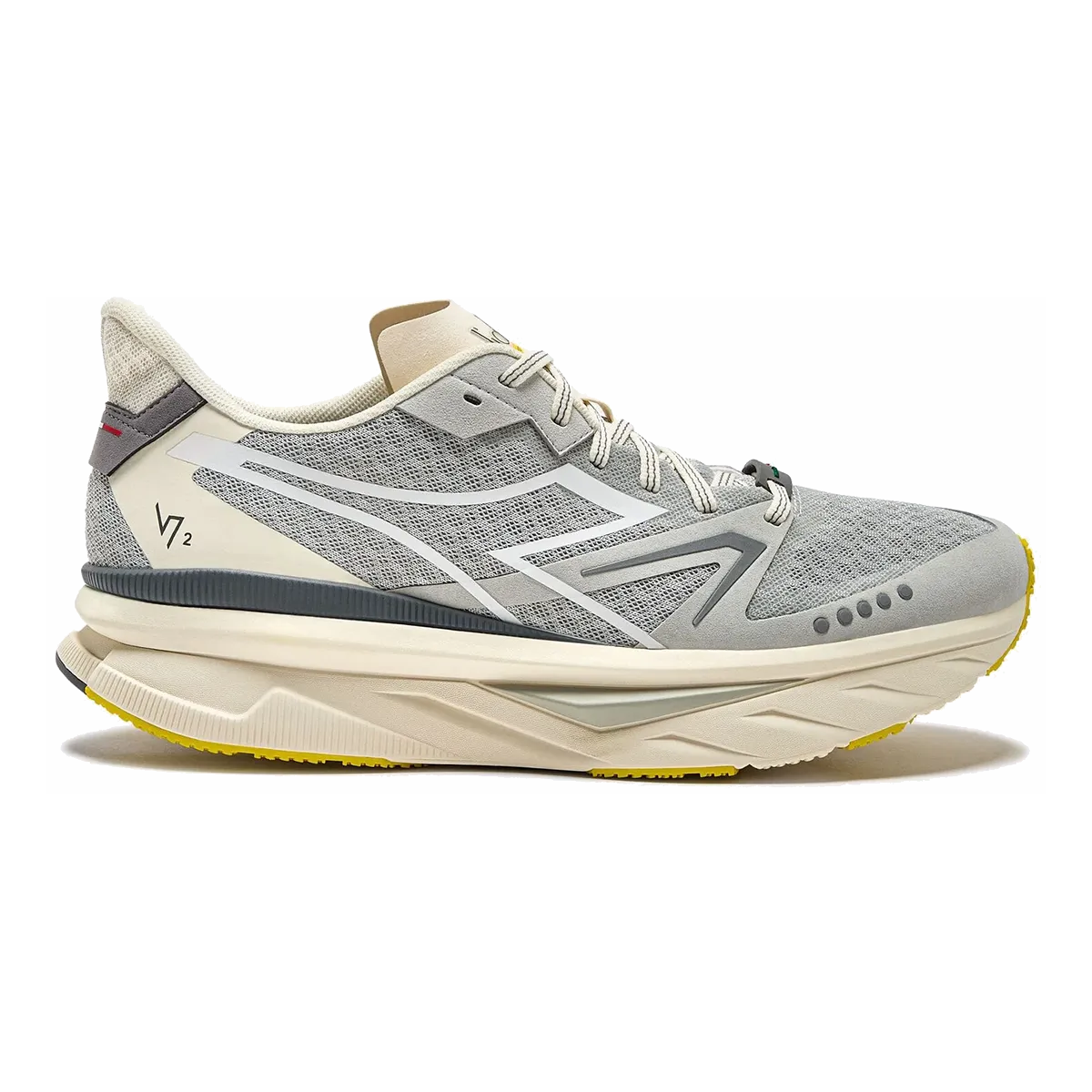 Diadora Atomo V7000 2