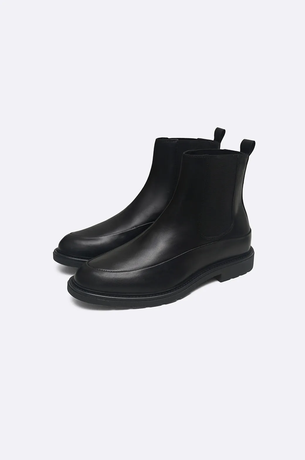 LEATHER CHELSEA BOOTS