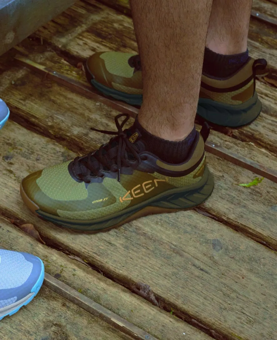 Men's Versacore Waterproof Shoe  |  Brindle/Gold Flame