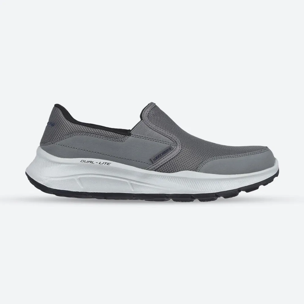Men's Wide Fit Skechers 232515 Equalizer 5.0 Persistable Walking Trainers