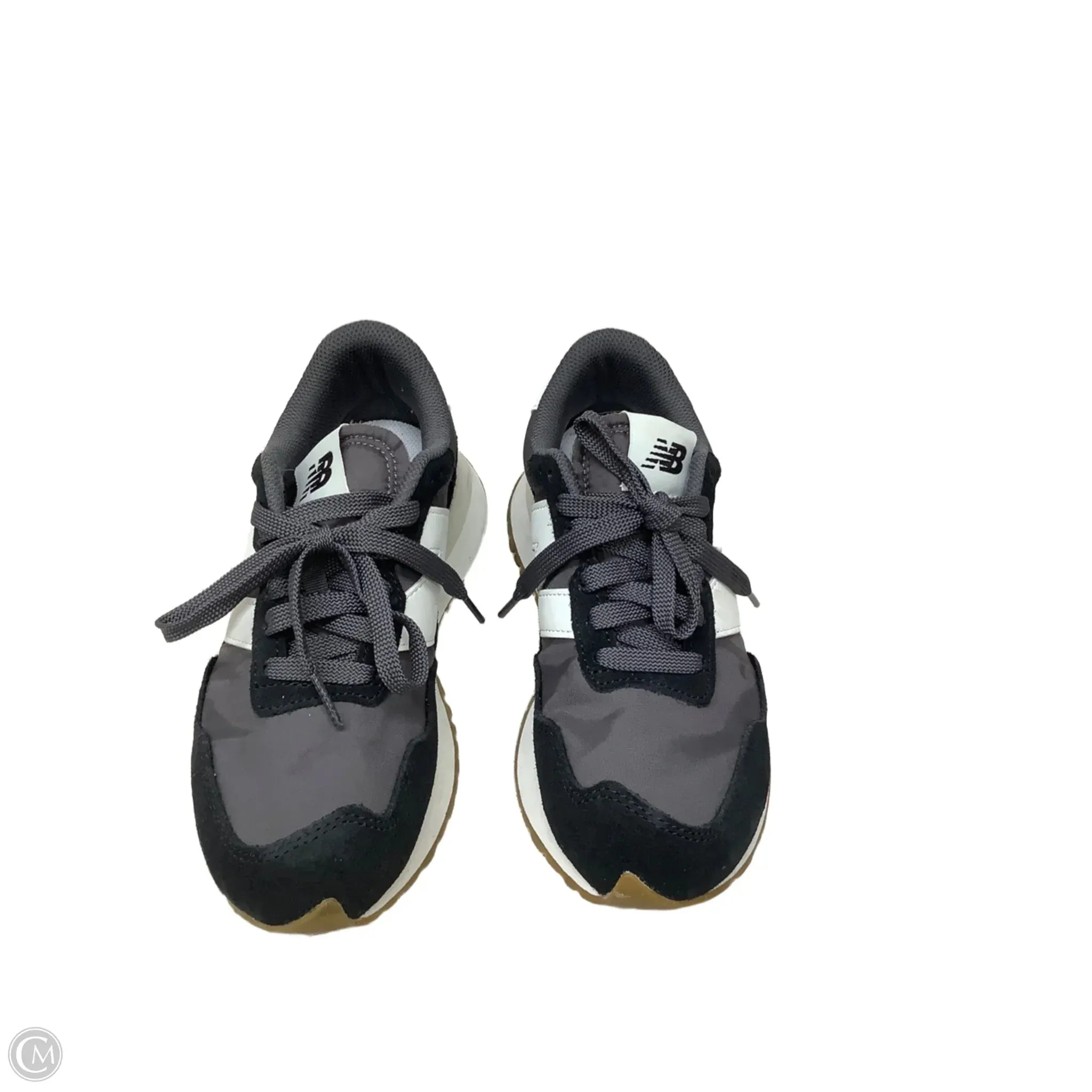 Shoes Athletic By New Balance In Black & White, Size: 6