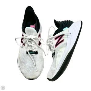 Shoes Athletic By New Balance In Black & White, Size: 8.5