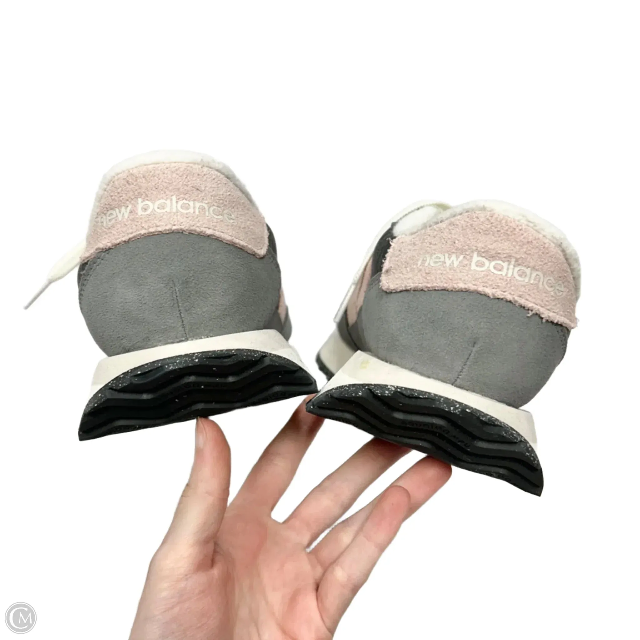 Shoes Athletic By New Balance In Grey & Pink, Size: 7.5
