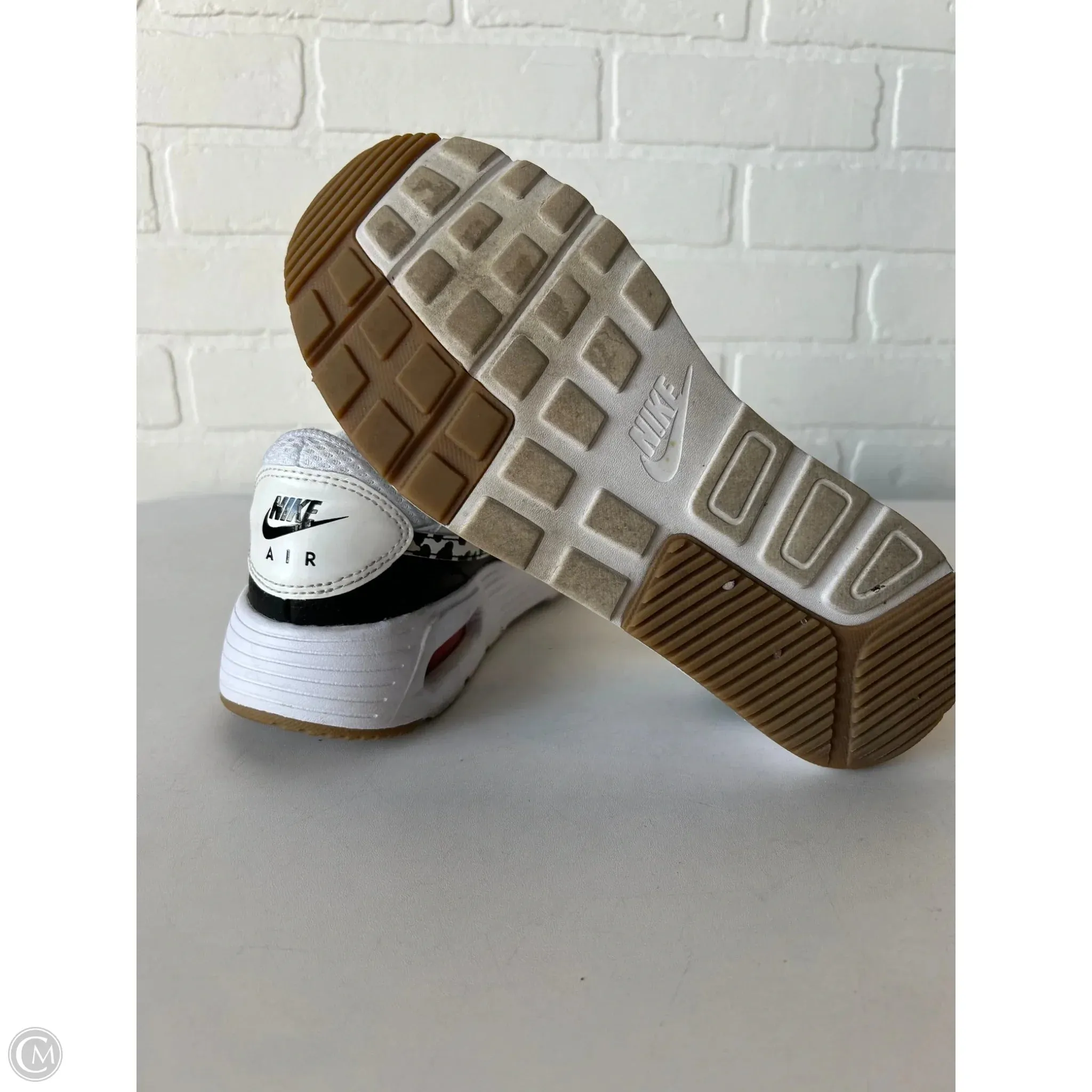 Shoes Athletic By Nike In Black & White, Size: 7