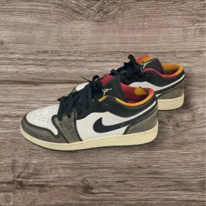 Shoes Athletic By Nike In Multi-colored, Size: 8