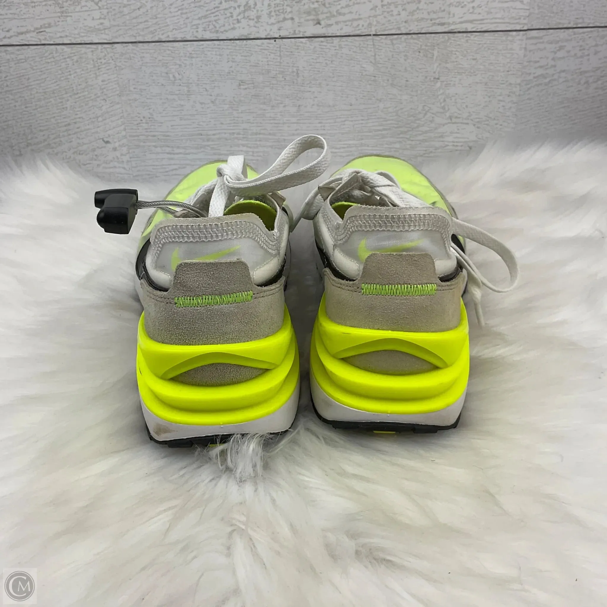 Shoes Athletic By Nike In White, Size: 8