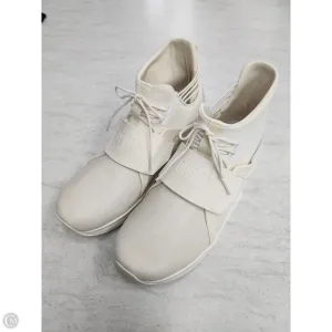 Shoes Athletic By Puma In Cream, Size: 10
