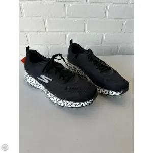 Shoes Athletic By Skechers In Black & White, Size: 11