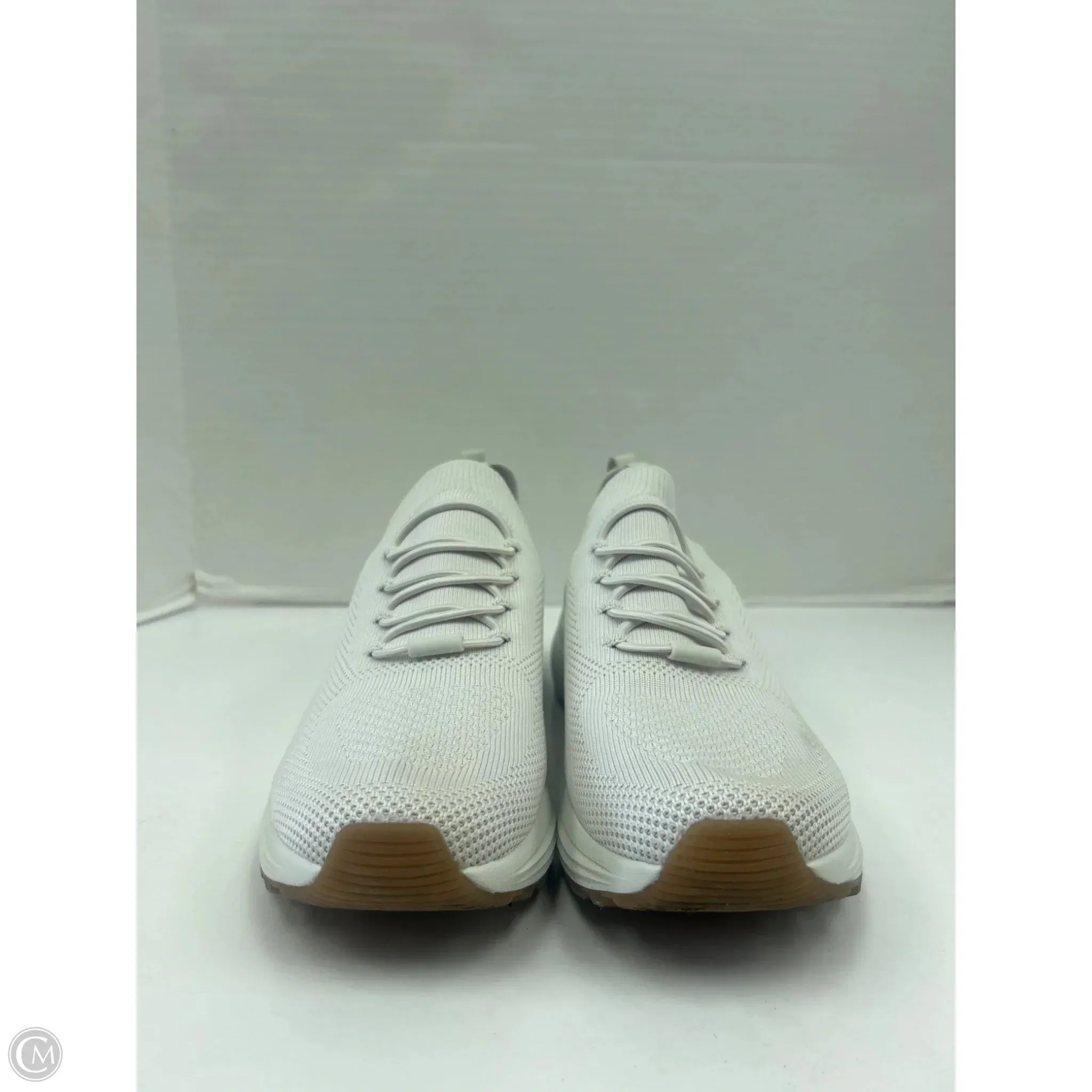 Shoes Athletic By Skechers In Cream, Size: 10