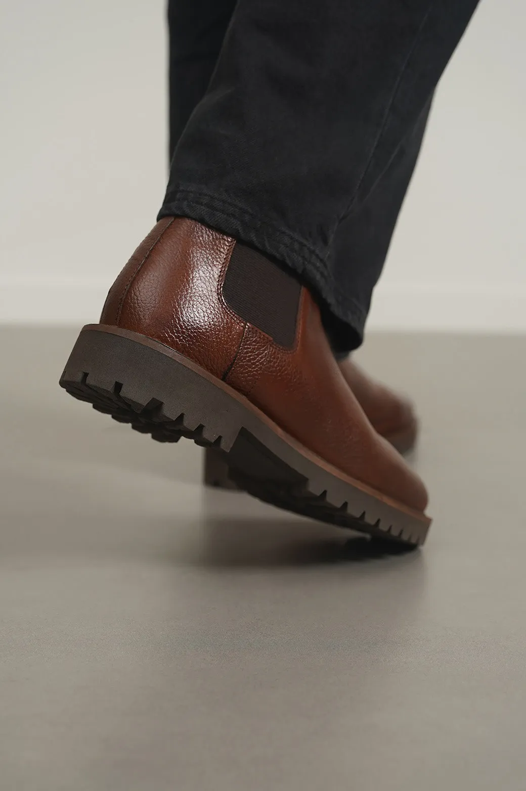 TEXTURED LEATHER CHELSEAS