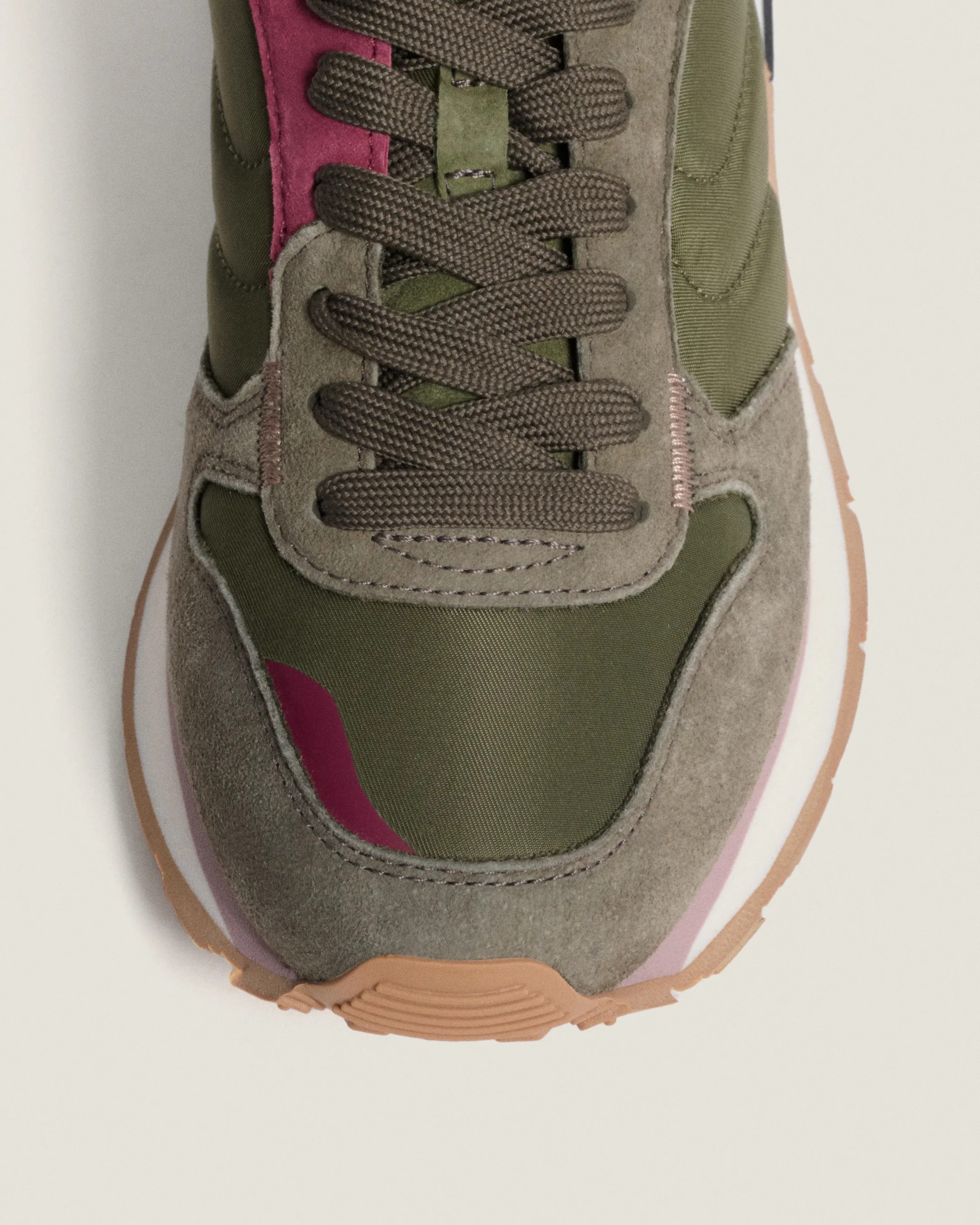 Track & Field Shoes in Velia