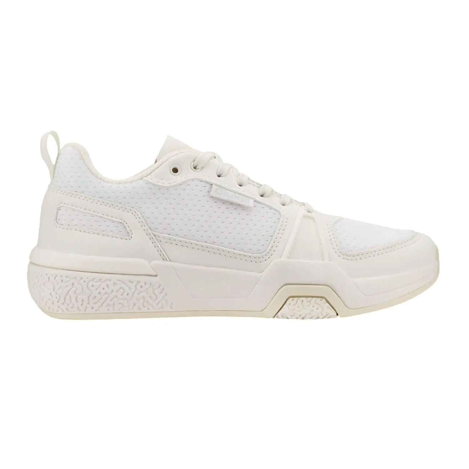 Women's Anau Sneaker In White/white