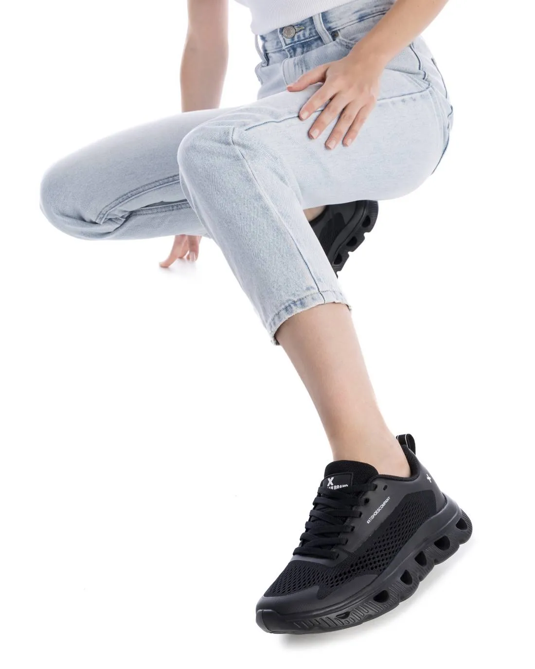 Women's Casual Sneakers By XTI