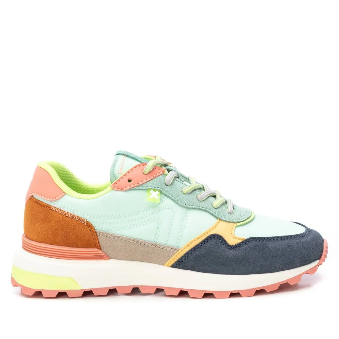 Women's Casual Sneakers By XTI