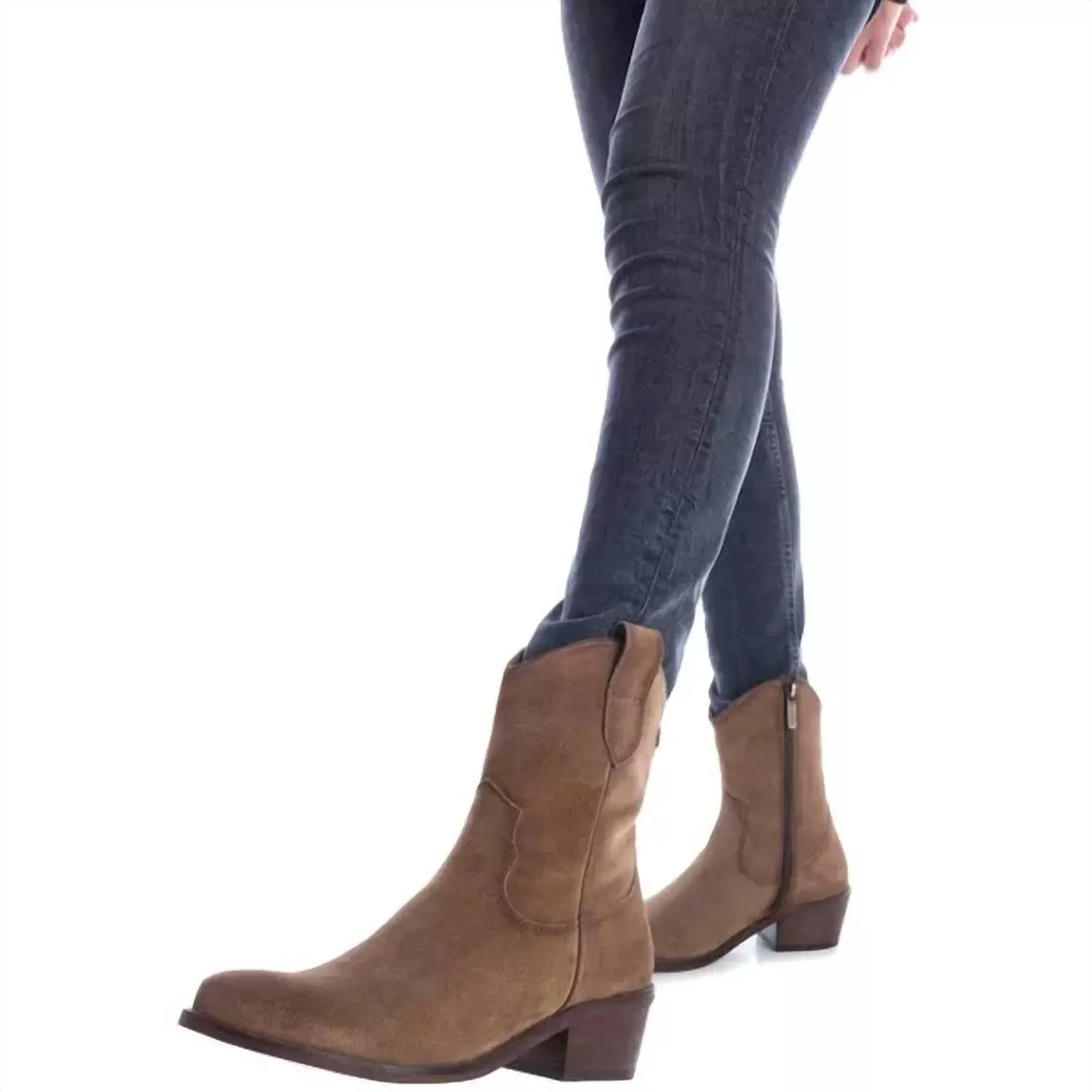 Women's Italian Western Leather Booties In Taupe