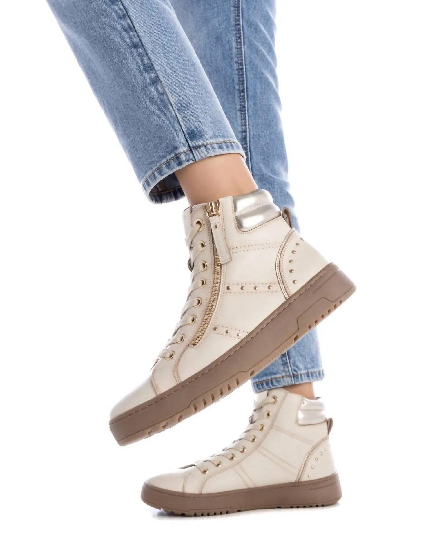 Women's Leather Ankle Booties In Ice