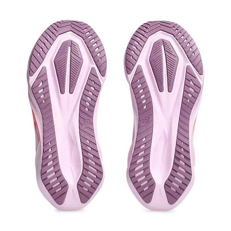 Women's Novablast 5 White/Coral Reef