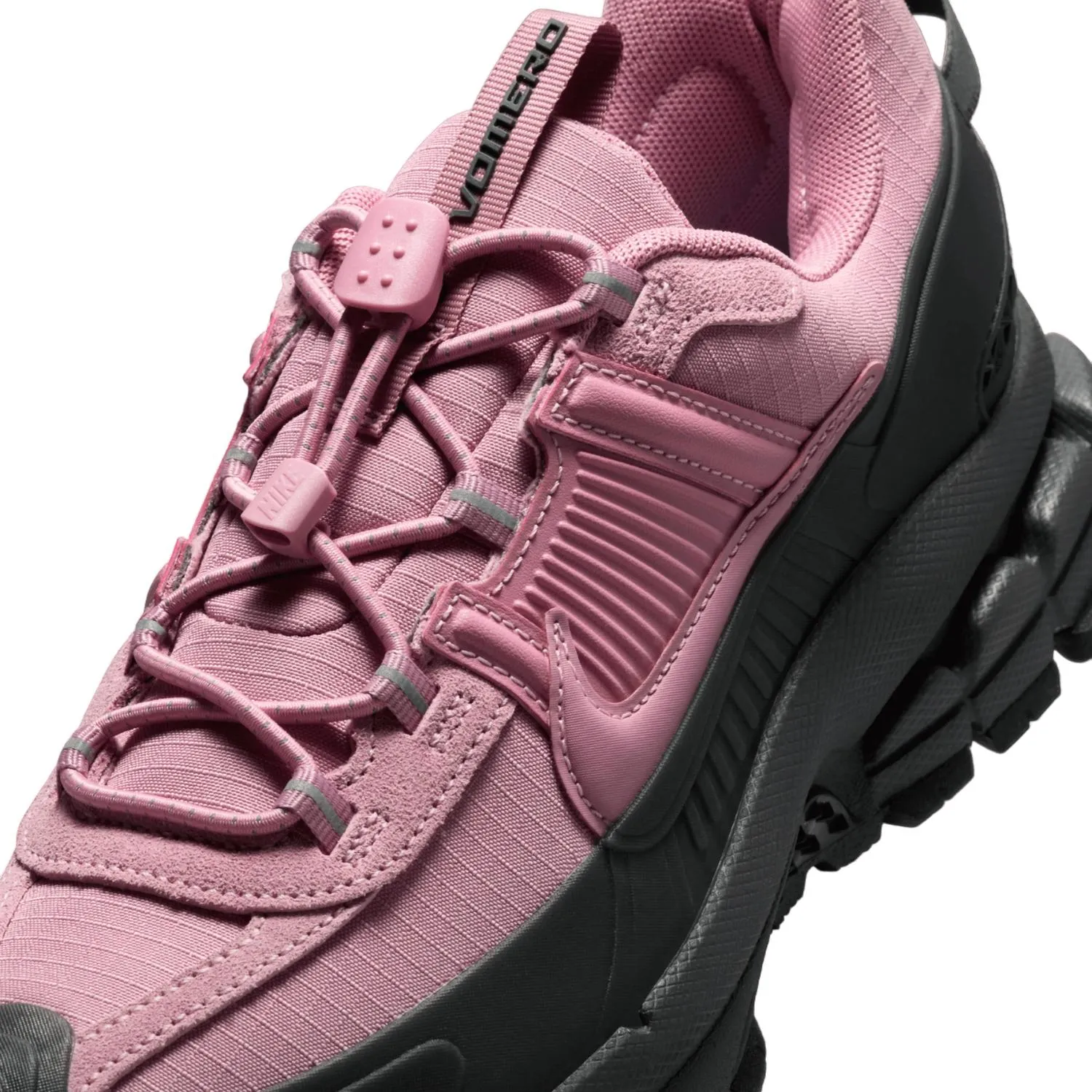 Women's Zoom Vomero Roam Winterized Shoes In Elemental Pink
